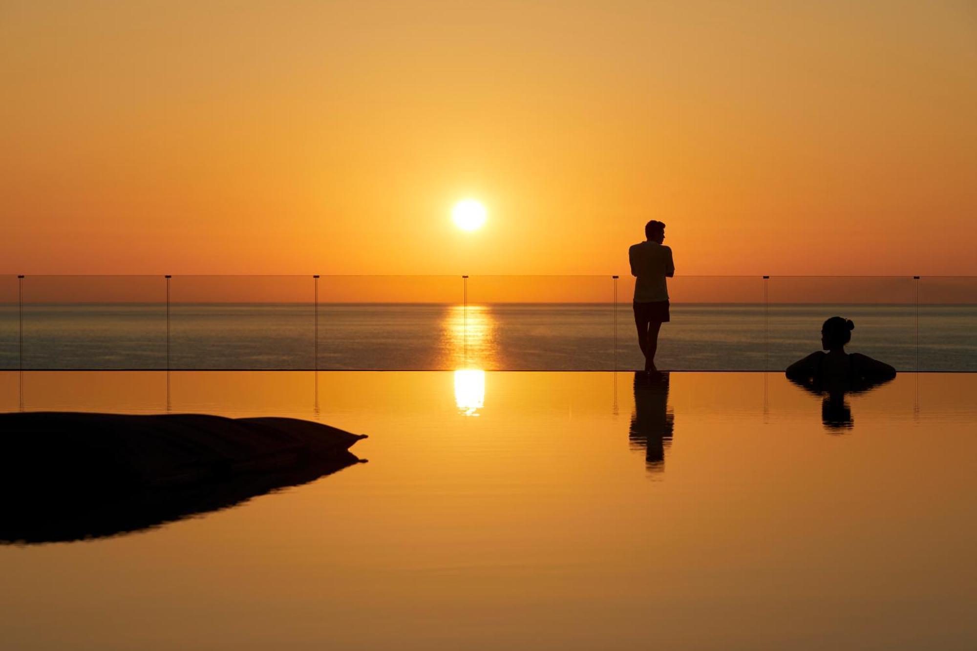 Minos Palace Resort - Adults Only Agios Nikolaos  Bagian luar foto Sunset at the Dead Sea