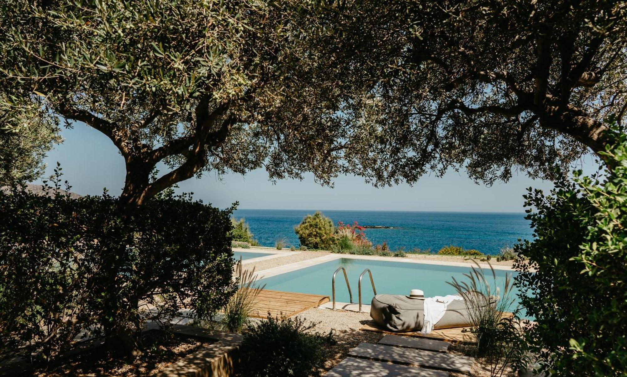 Minos Palace Resort - Adults Only Agios Nikolaos  Bagian luar foto The swimming pool at the hotel