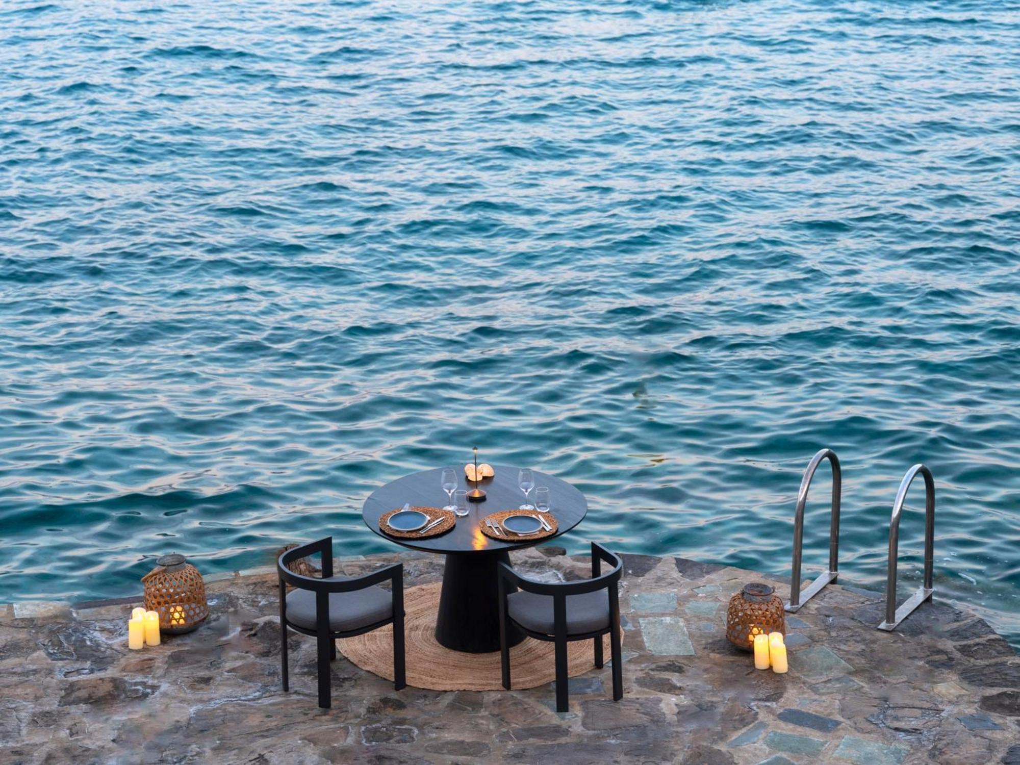 Minos Palace Resort - Adults Only Agios Nikolaos  Bagian luar foto The Rock